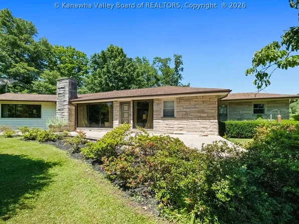 315 Dewey Dr, Saint Albans, WV 25177