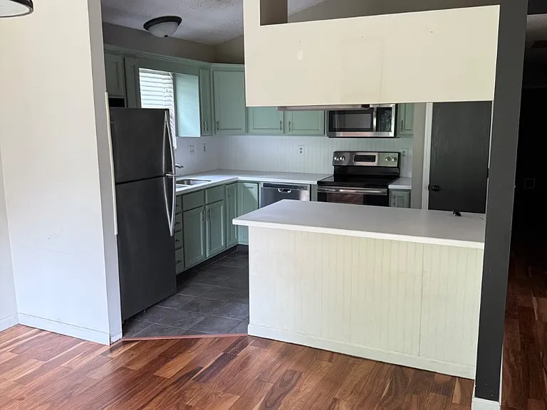 154 Brook Ct — Photo 7