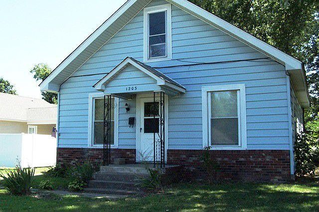 1st image of 1203 E Boulevard St
