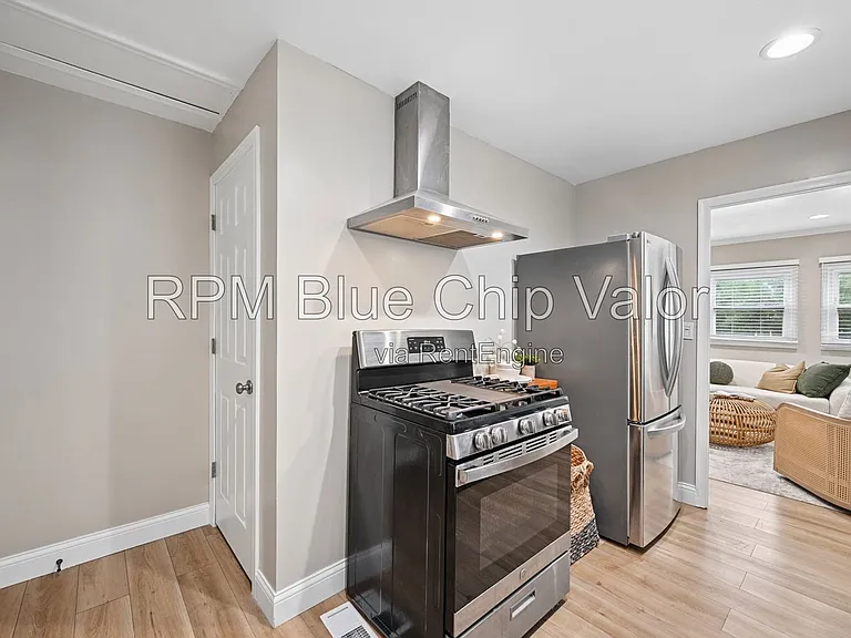 3395 Ault View Ave — Photo 10