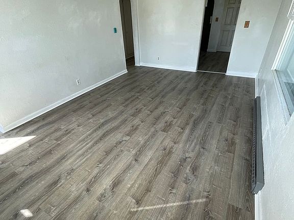 2nd image of 1906 Bay Ave