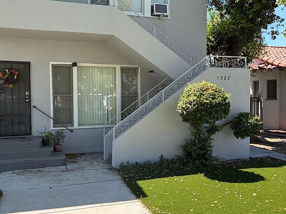 4th image of 1527 N Van Ness Ave