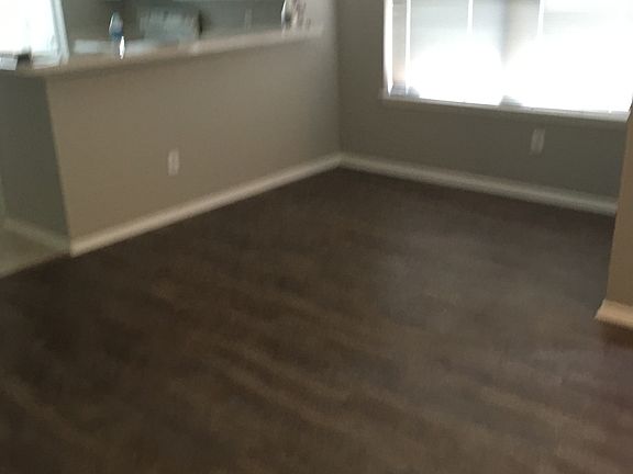 2nd image of 2087 Camelot Dr