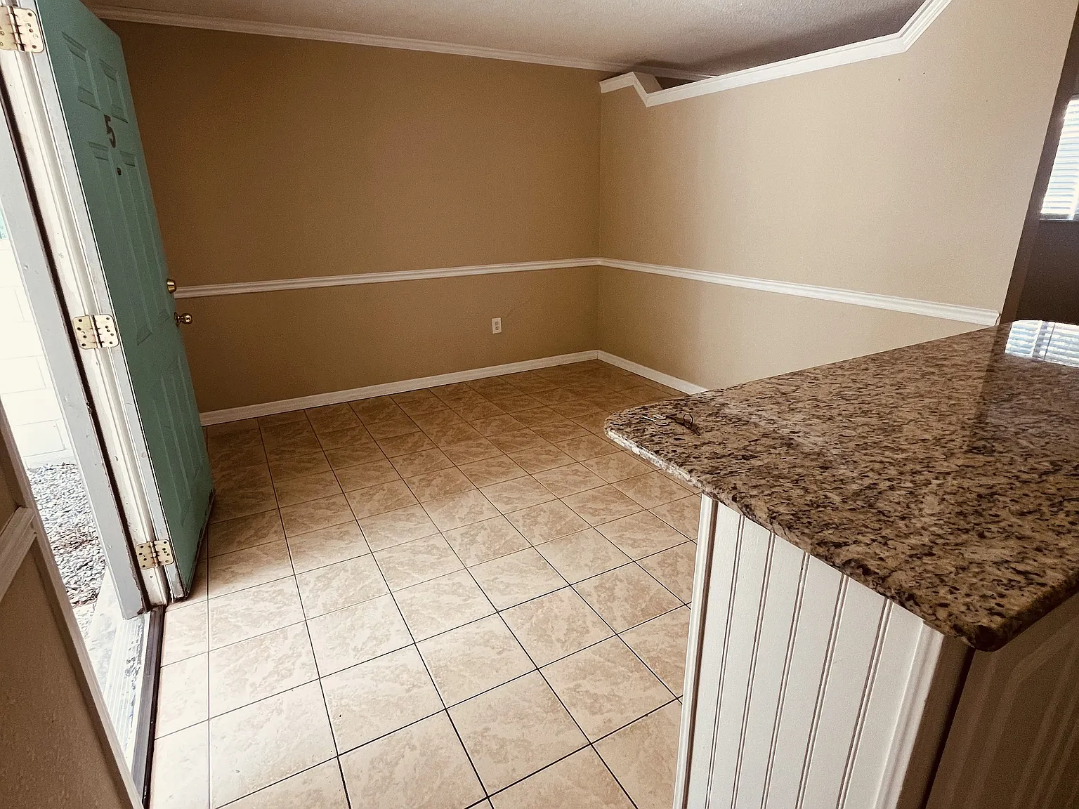 Studio, 500 sqft, $1,050 — Photo 4