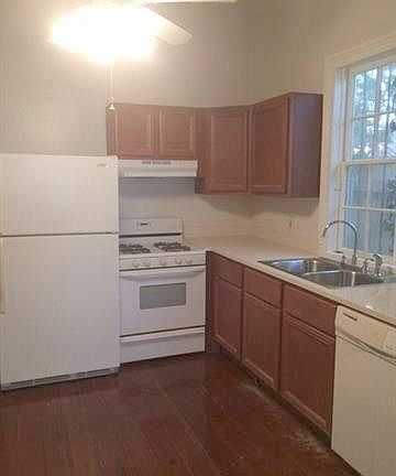 5th image of 418 Burdette St