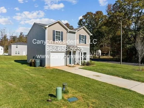 213 Pleasant Willow Pl, Greensboro, NC 27405