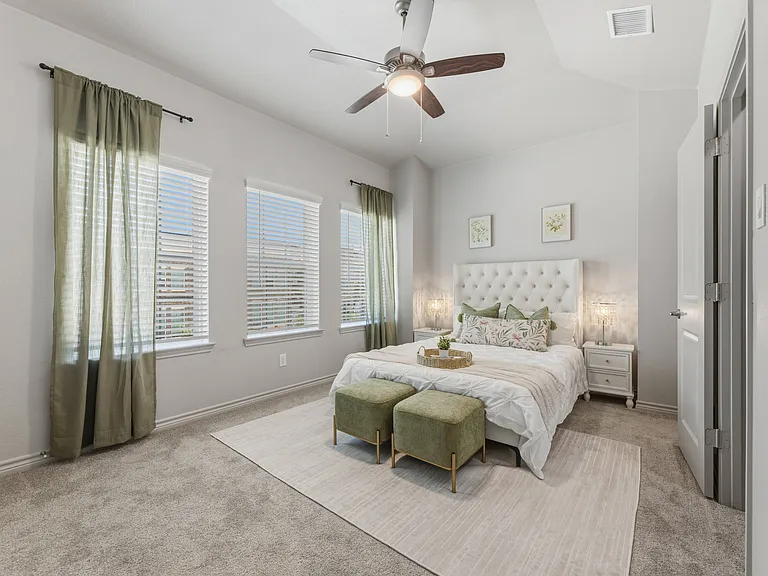 Frontera Shores Townhomes — Photo 9