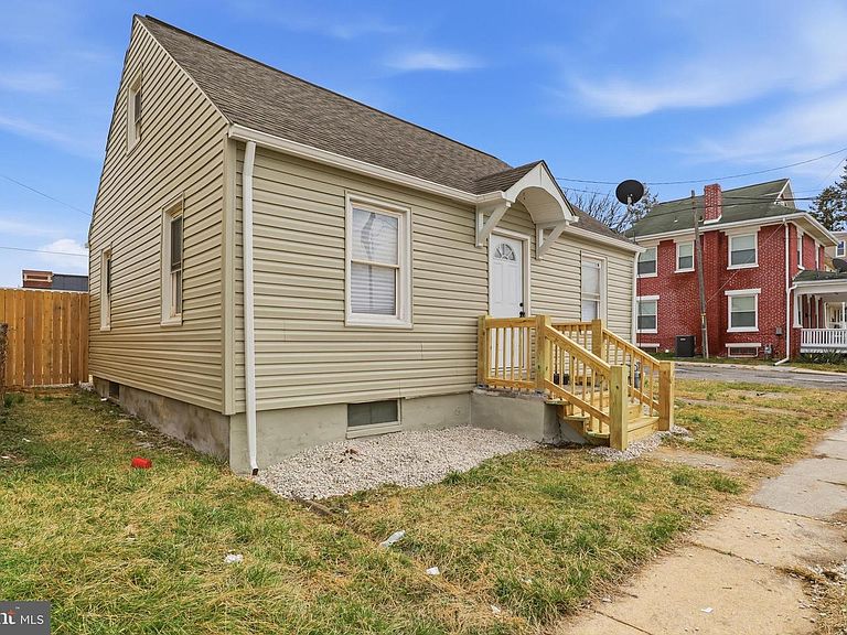 Listing photo 3
