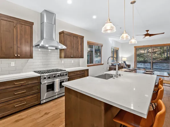 11643 McClintock Loop #1, Truckee, CA 96161