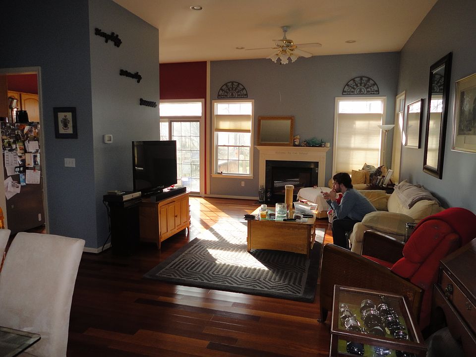 1st image of 937 Cloverfields Dr