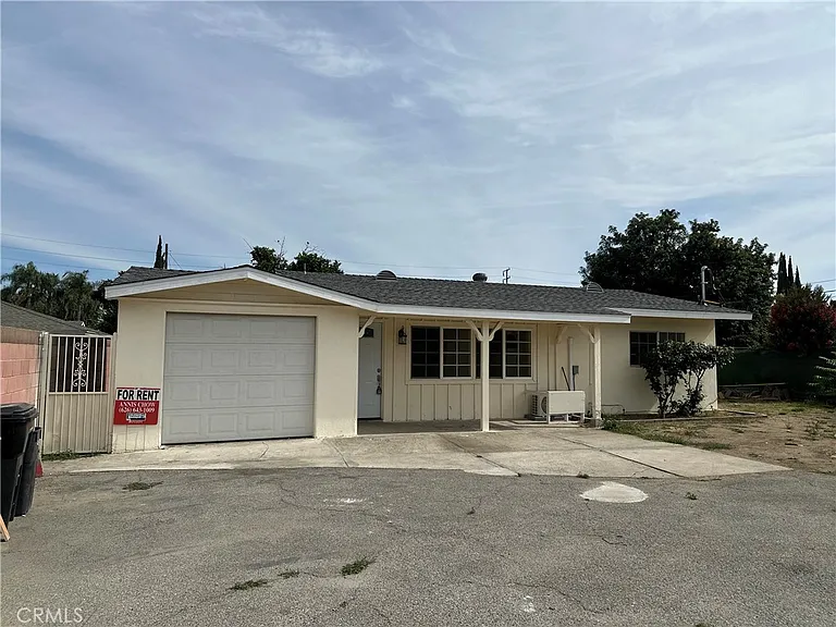 10534 Daines Dr — Photo 1