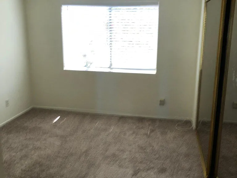 2548 Avenida Del Vis #201 — Photo 15