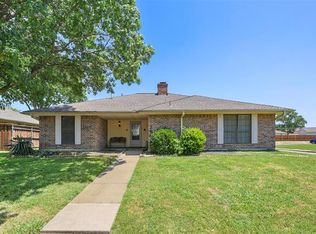 3802 Woodside Rd, Carrollton, TX 75007
