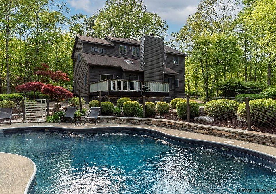 1st image of 84 Crispell Lane