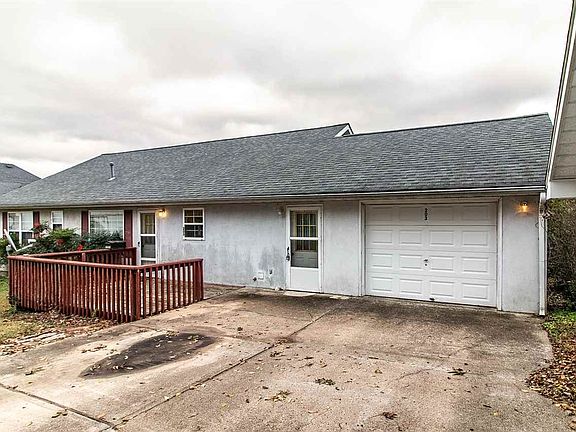 4th image of 203 Borth St