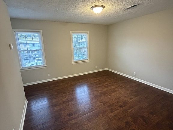 2nd image of 118 Dill Ln APT L