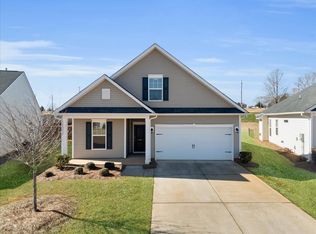 225 Cassingham Ln, Boiling Springs, SC 29316