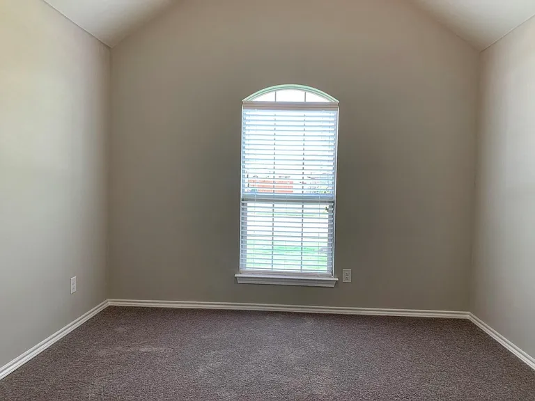 1925 Green Terrace Dr — Photo 20