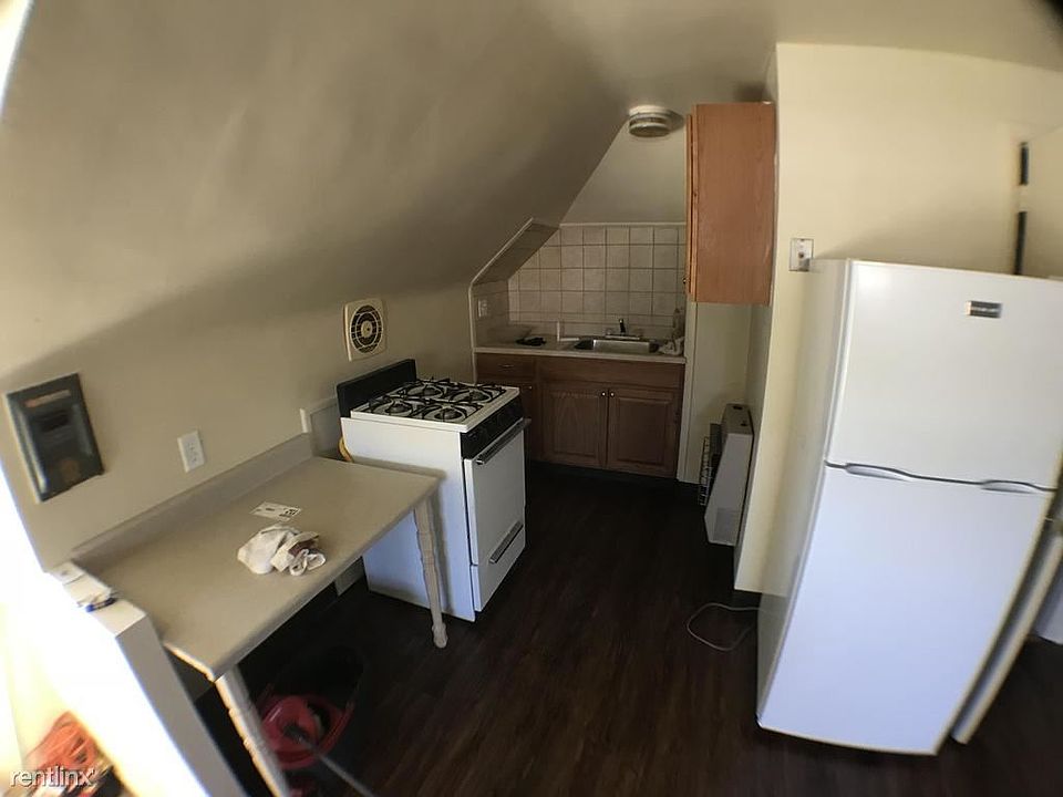 2nd image of 1212 Brookline Blvd #3