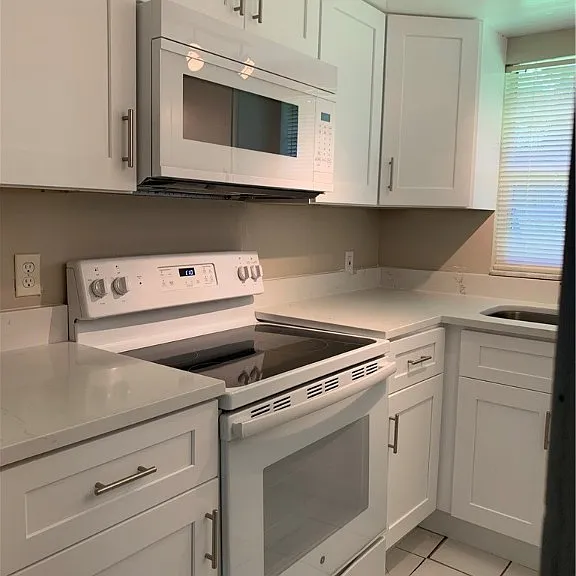 815 Courtington Ln #2 — Photo 3