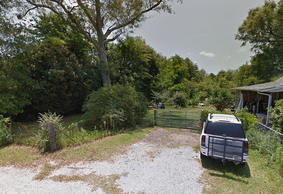2nd image of 19037 W Honey Branch Rd