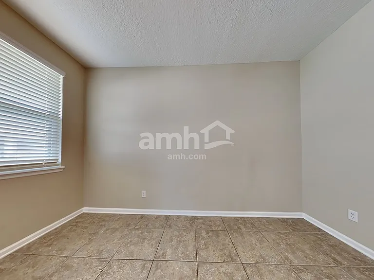 304 Blossom Way — Photo 6