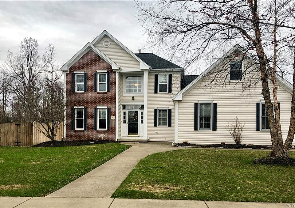 1st image of 4 Westbury Ln