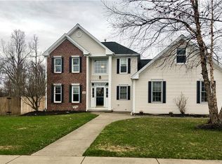 4 Westbury Ln, Lancaster, NY 14086