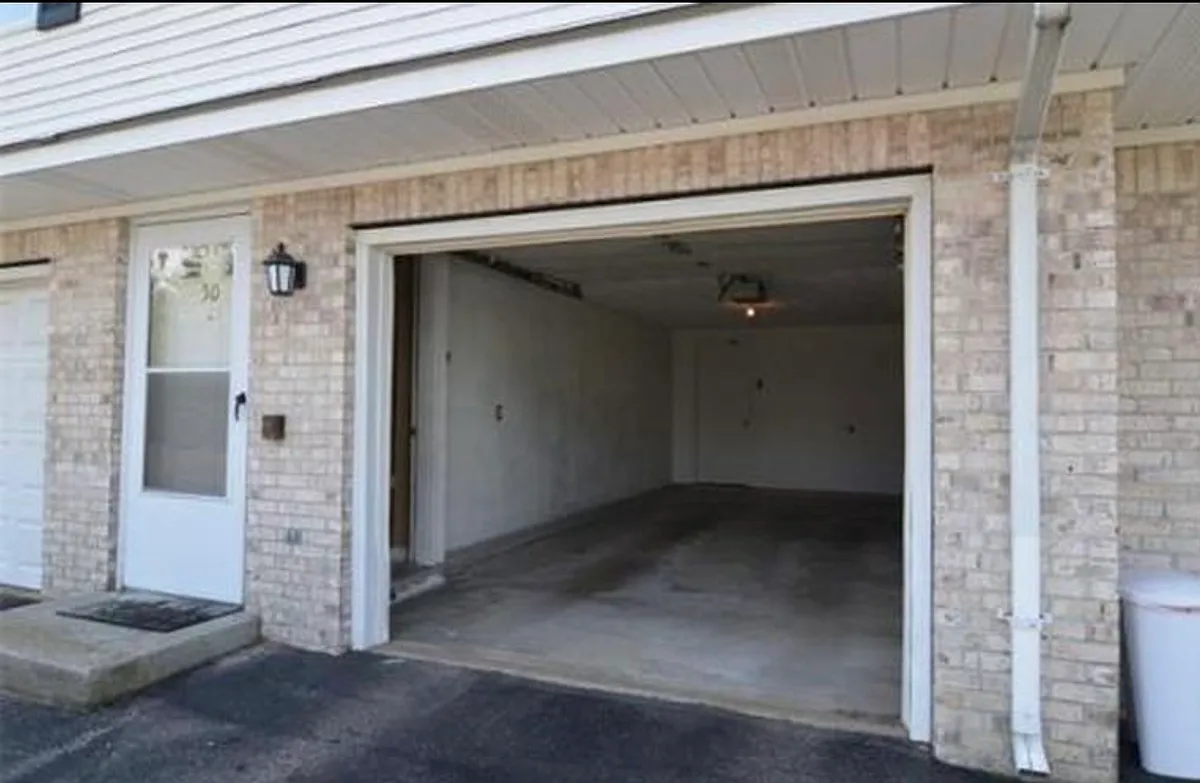 Building Photo - 50 Sunflower Cir