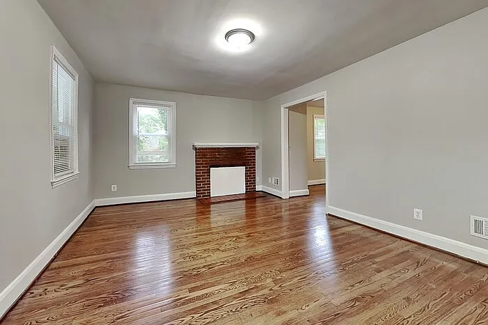 3 bed, 2.0 bath, 1288 sqft, $1,795 — Photo 3