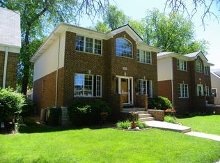 9215 S Clifton Park Ave, Evergreen Park, IL 60805