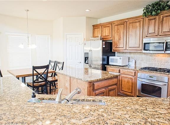 3rd image of 5147 Clydesdale Dr