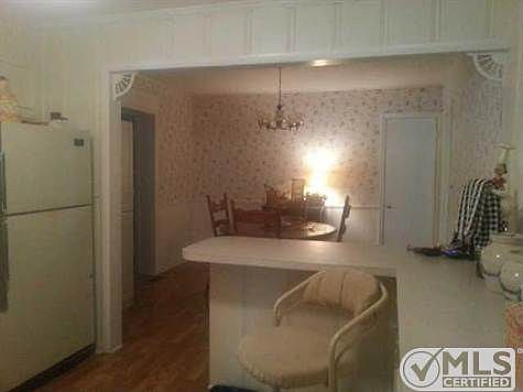 4th image of 703 Minerva Dr