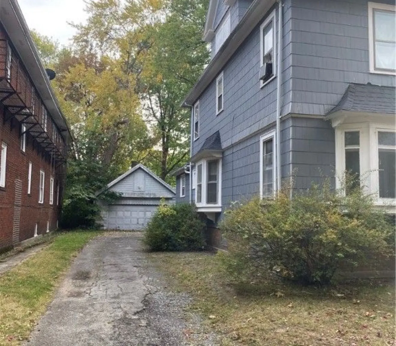 529 Parsells Ave — Photo 2