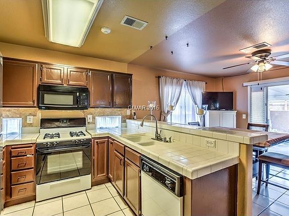 2nd image of 8117 Tribal Cir