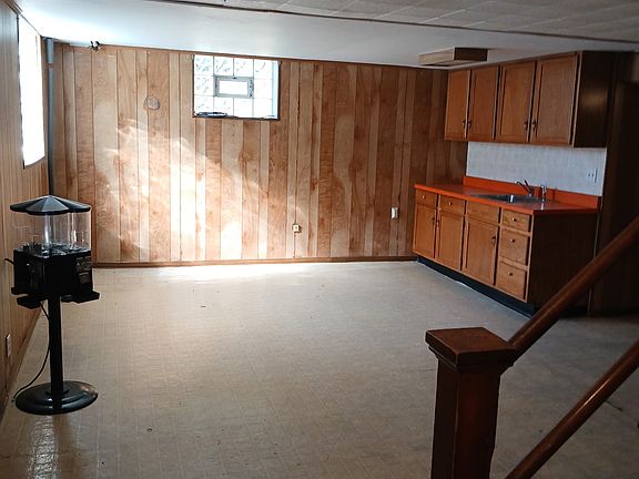 5th image of 654 Seagirt St