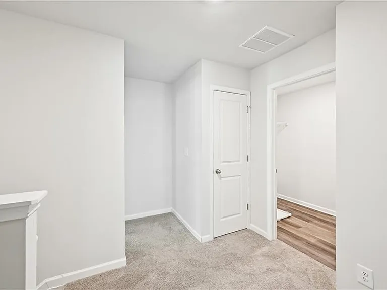 4437 Ben Hill Rd — Photo 20