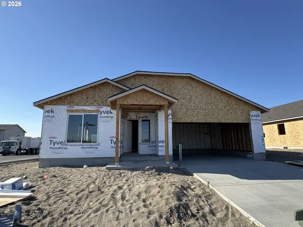 896 E Maple Brook Ave, Hermiston, OR 97838