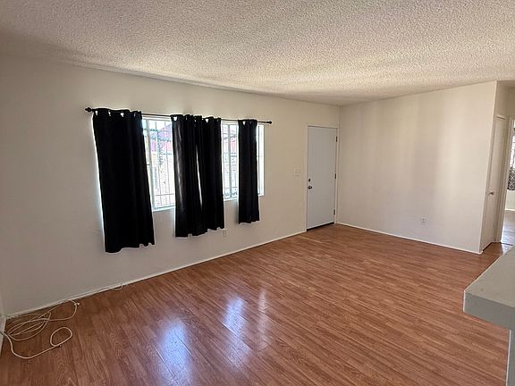 2nd image of 823 N Beaudry Ave #823