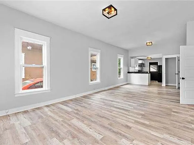 1106 N Osage St — Photo 4