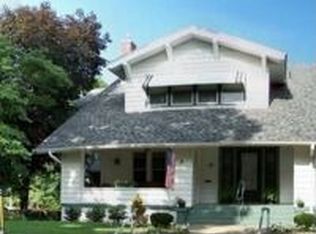 2028 Lovers Ln, Saint Joseph, MO 64505