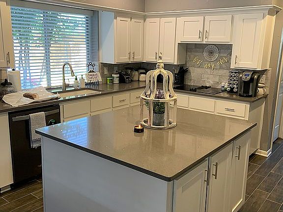 5th image of 2420 Silverthorne Ct