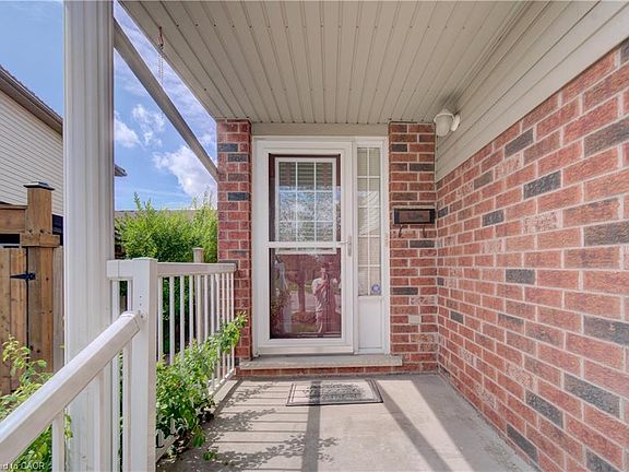3rd image of 1064 Copper Leaf Cres
