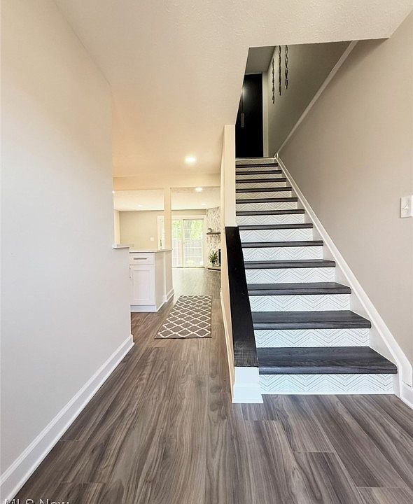 656 Topaz Ln, Brunswick, OH 44212 | Zillow