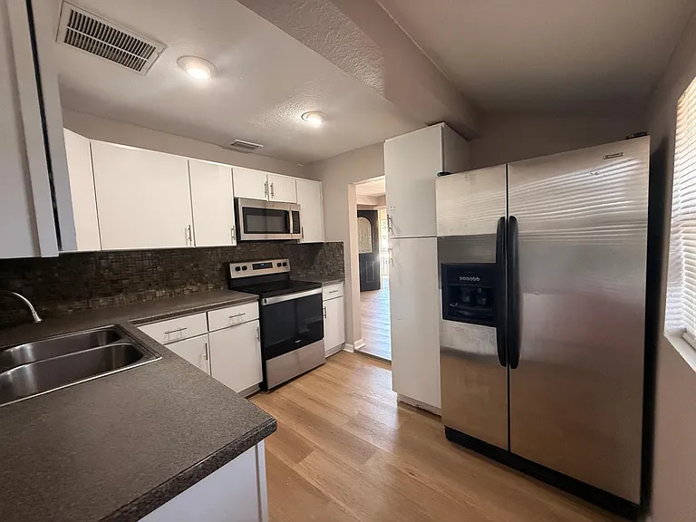 2519 N 55th St — Photo 3