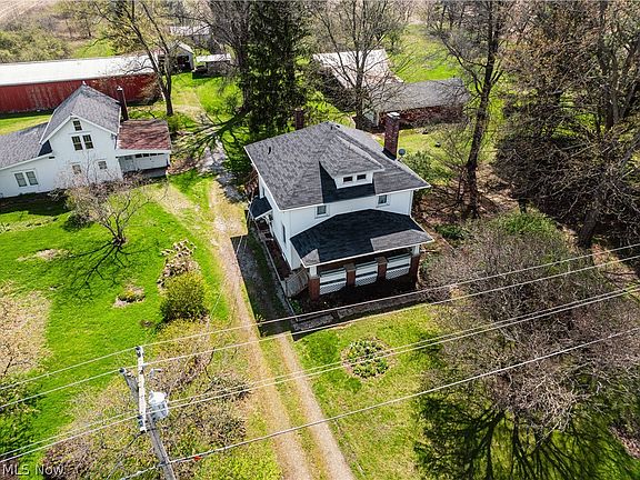 4th image of 2483 Steiner Rd