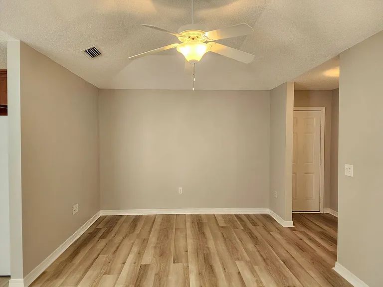 1732 Abbey Loop — Photo 8