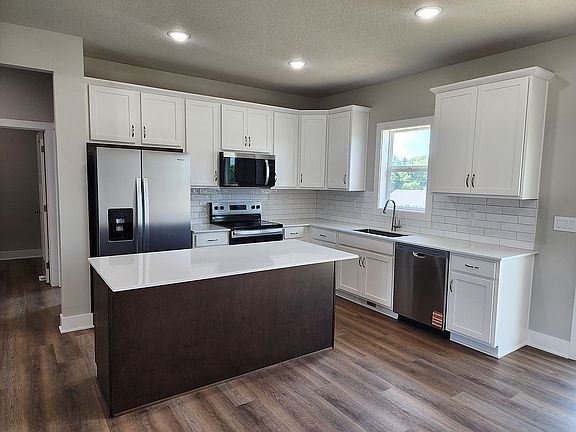 5th image of 1805 Camblin Dr