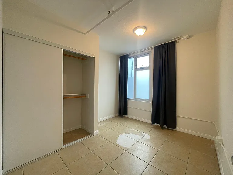 1038 Grand Ave — Photo 9