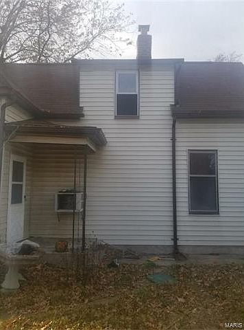 2nd image of 6028 Garesche Ave